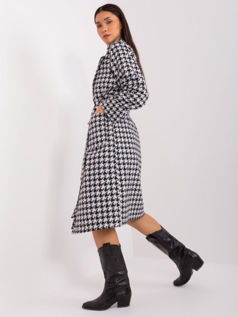 Płaszcz LK-PL-509407.96P biało-czarny S/M