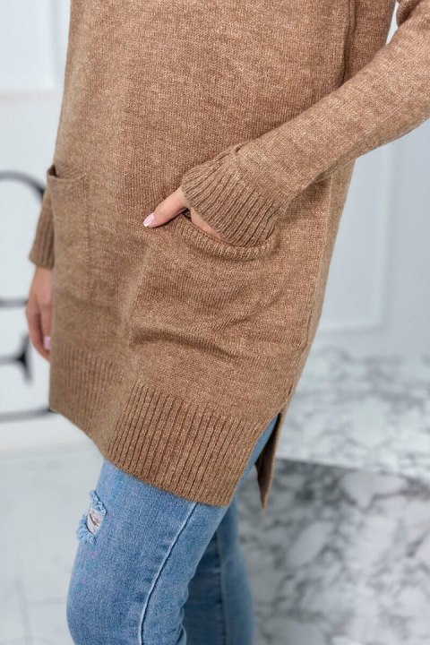 Sweter ze stójką camelowy