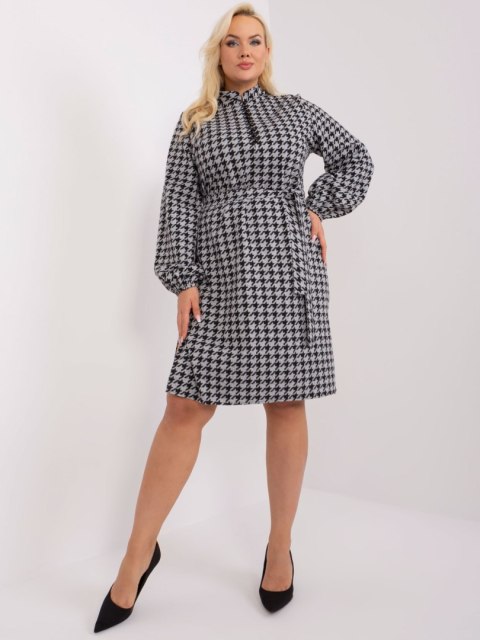 Sukienka LK-SK-509476.28P szaro-czarny 46 Sukienka LK-SK-509476.28P szaro-czarny 46
