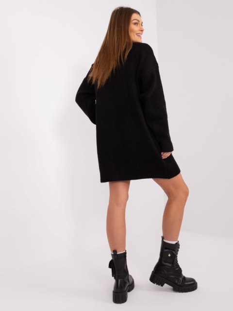 Sukienka dzianinowa czarna oversize akrylowa Rue Paris Sukienka dzianinowa czarna oversize akrylowa Rue Paris