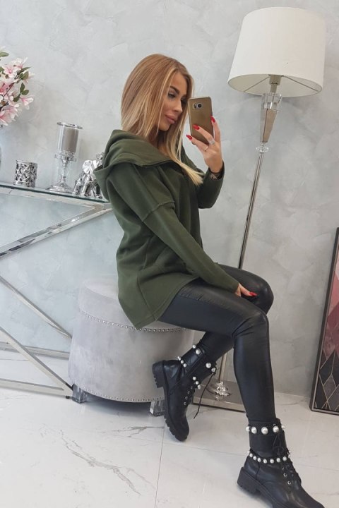 Bluza ocieplana z dłuższym tyłem i kieszeniami khaki Bluza ocieplana z dłuższym tyłem i kieszeniami khaki
