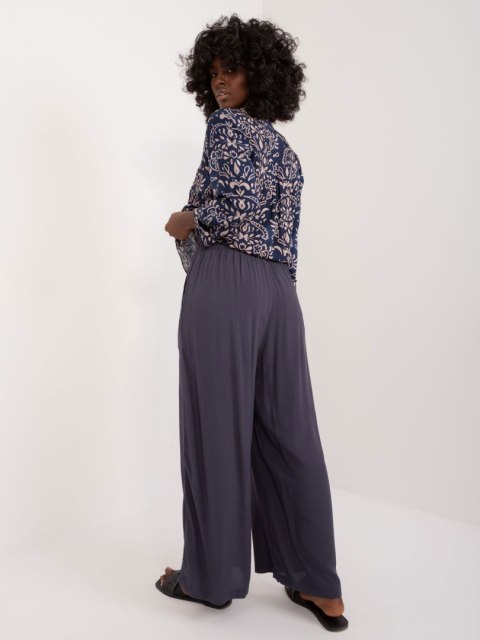 Spodnie D73761M62237E granatowy XL Spodnie D73761M62237E granatowy XL