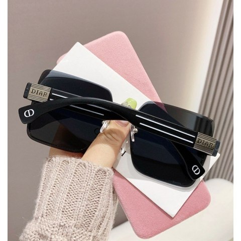 Okulary przeciwsłoneczne BLACK zdobienie BLINK GOLD OK390 Okulary przeciwsłoneczne BLACK zdobienie BLINK GOLD OK390