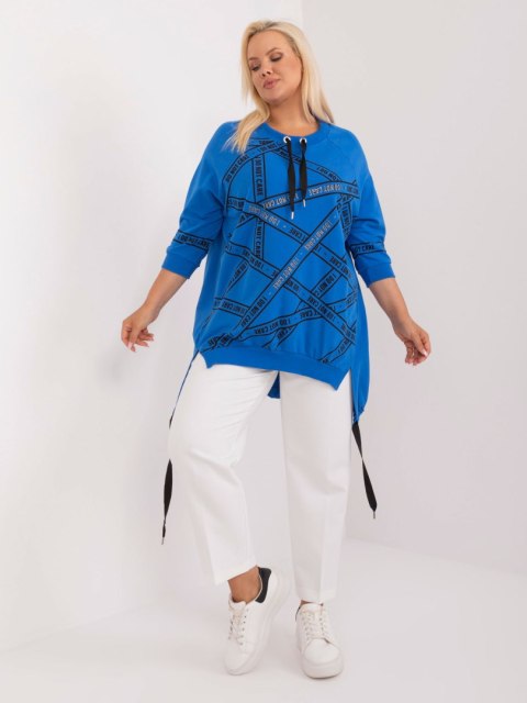 Tunika, bluzka plus size niebieska z napisami i rozcięciem Tunika, bluzka plus size niebieska z napisami i rozcięciem