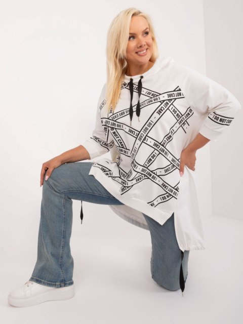 Tunika, bluzka plus size ecru z napisami i rozcięciem Tunika, bluzka plus size ecru z napisami i rozcięciem