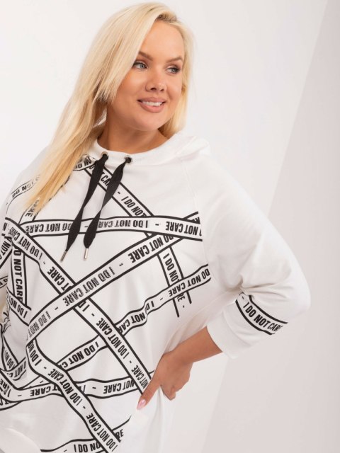 Tunika, bluzka plus size ecru z napisami i rozcięciem Tunika, bluzka plus size ecru z napisami i rozcięciem