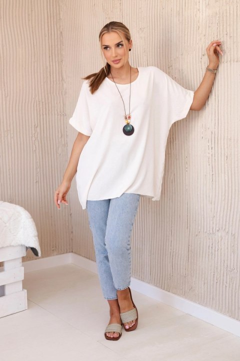Bluzka oversize z wisiorkiem jasno beżowa, krótki rękaw Bluzka oversize z wisiorkiem jasno beżowa, krótki rękaw
