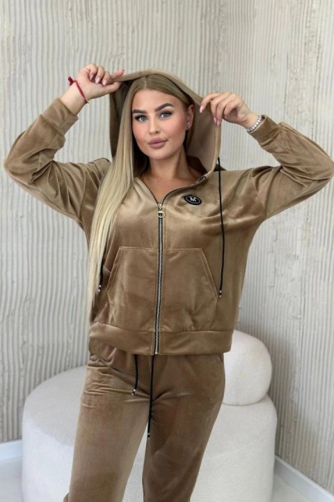 Komplet dresowy welurowy damski z kapturem camelowy Komplet dresowy welurowy damski z kapturem camelowy