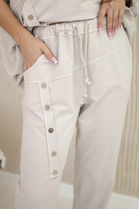 Komplet damski oversize bluza i spodnie beżowy, włoski Komplet damski oversize bluza i spodnie beżowy, włoski