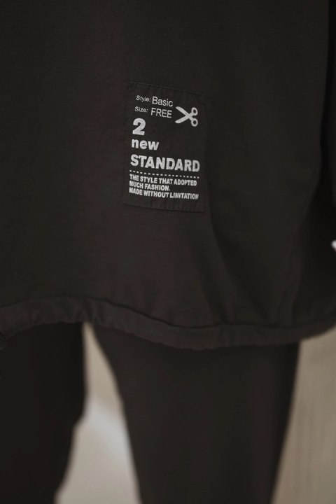 Komplet damski oversize bluza i spodnie brązowy, włoski Komplet damski oversize bluza i spodnie brązowy, włoski