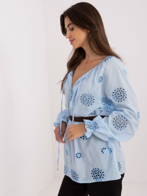 Bluzka niebieska ażurowa z bufistymi rękawami L/XL Bluzka niebieska ażurowa z bufistymi rękawami L/XL