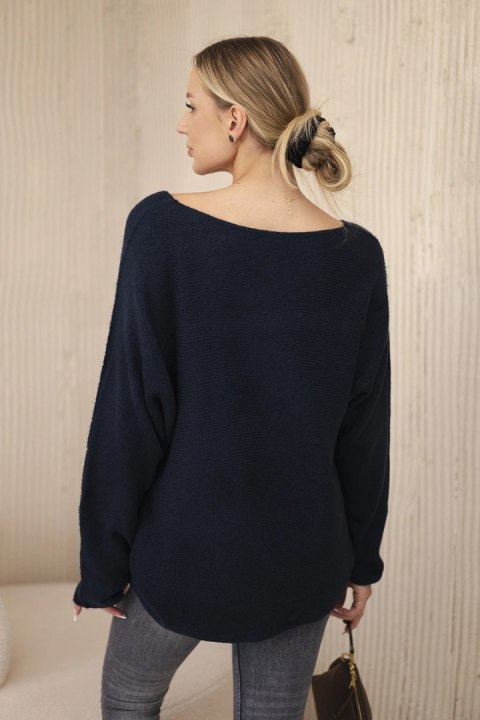 Sweter z dekoltem V granatowy oversize, długi rękaw Sweter z dekoltem V granatowy oversize, długi rękaw