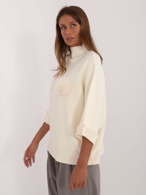 Sweter damski ecru z podwijanymi rękawami, oversize S/M Sweter damski ecru z podwijanymi rękawami, oversize S/M
