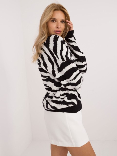 Sweter czarno-biały na guziki, dekolt w serek oversize Sweter czarno-biały na guziki, dekolt w serek oversize