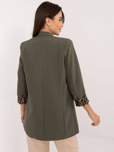 Khaki żakiet z klapami i modną podszewką w zwierzęcy wzór – Stylowy Wieszak