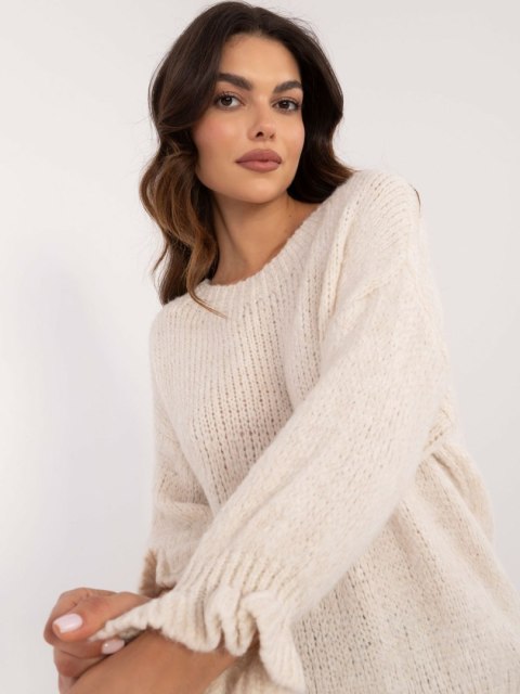 Sweter jasno beżowy, akrylowy oversize Italy Moda Sweter jasno beżowy, akrylowy oversize Italy Moda