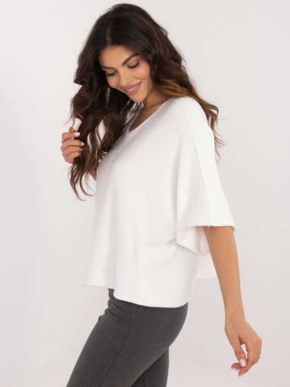 Sweter oversize biały, rękaw 3/4 idealny do pracy