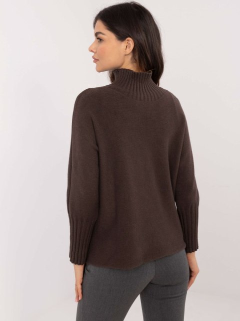 Sweter brązowy, golf oversize ze ściągaczami na codzień Sweter brązowy, golf oversize ze ściągaczami na codzień