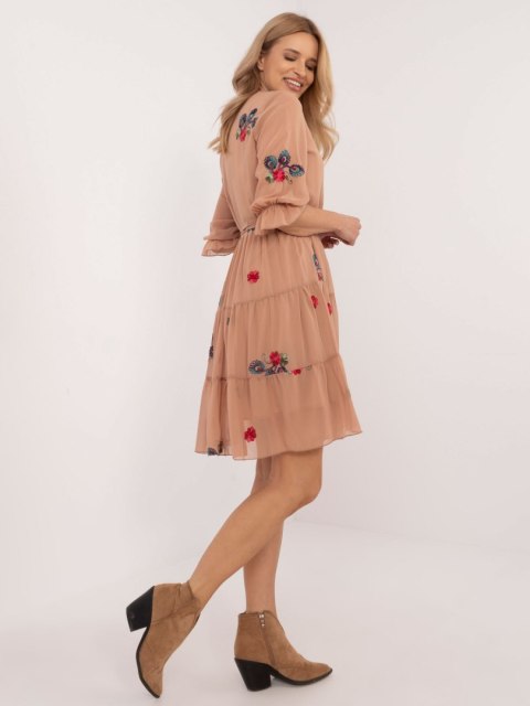Sukienka LK-SK-509768.34 camelowy S/M Sukienka LK-SK-509768.34 camelowy S/M