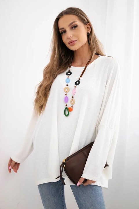 Bluzka oversize z wisiorkiem ecru Italy Moda Bluzka oversize z wisiorkiem ecru Italy Moda
