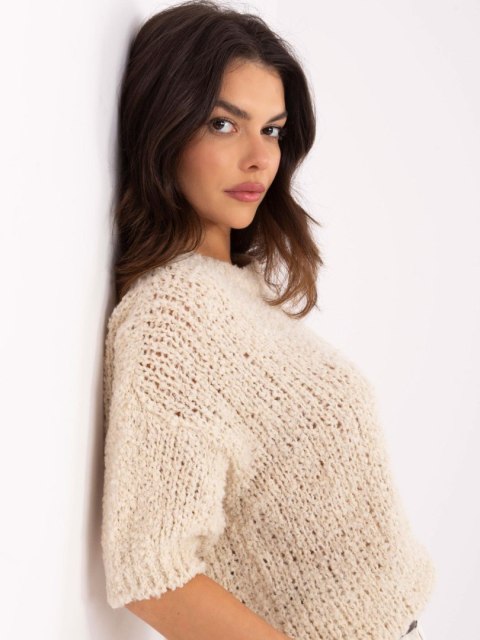 Sweter beżowy, oversize z krótkim rękawem i okrągłym dekoltem Sweter beżowy, oversize z krótkim rękawem i okrągłym dekoltem