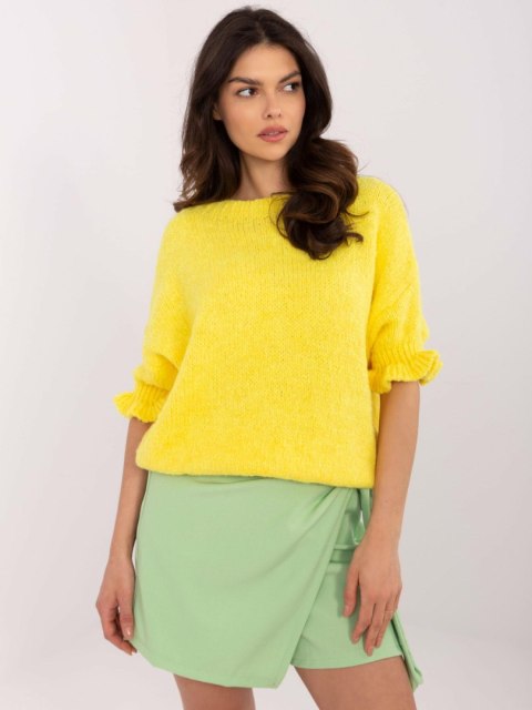 Sweter oversize żółty z krótkim rękawem i falbanką