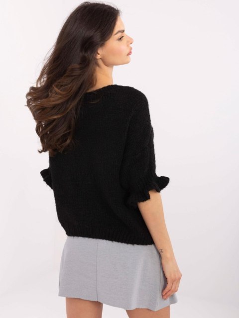 Sweter oversize czarny z krótkim rękawem i falbanką Sweter oversize czarny z krótkim rękawem i falbanką