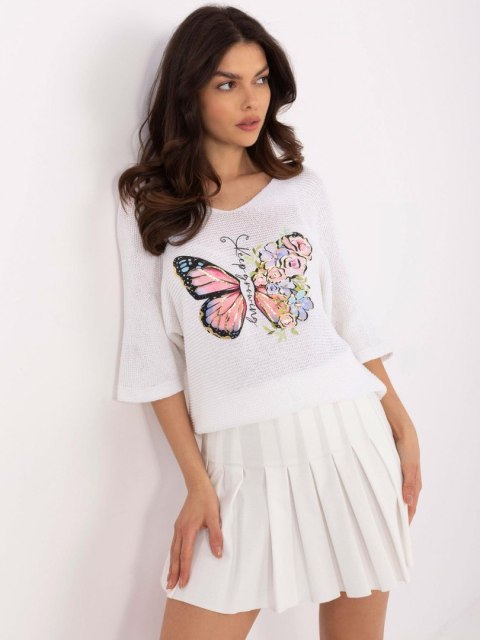 Sweter ecru, oversize z rękawem 3/4, z nadrukiem motyla Sweter ecru, oversize z rękawem 3/4, z nadrukiem motyla