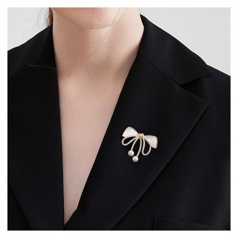 Broszka ozdobna złota KOKARDKA masa perłowa i cyrkonie BZ197 Broszka ozdobna złota KOKARDKA masa perłowa i cyrkonie BZ197