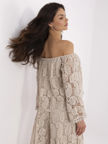 Bluzka boho hiszpanka z koronką i wiązaniem, beżowa – ITALY MODA
