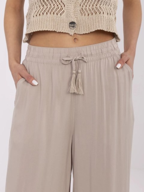 Spodnie D73761M62237B ciemny bezowy XL Spodnie D73761M62237B ciemny bezowy XL