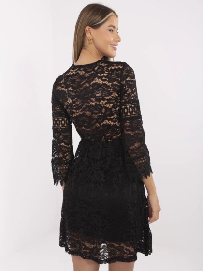 Koronkowa sukienka boho mini z dekoltem V i podszewką – Italy Moda, czarna