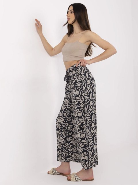 Spodnie D73771M62237H granatowy XL Spodnie D73771M62237H granatowy XL
