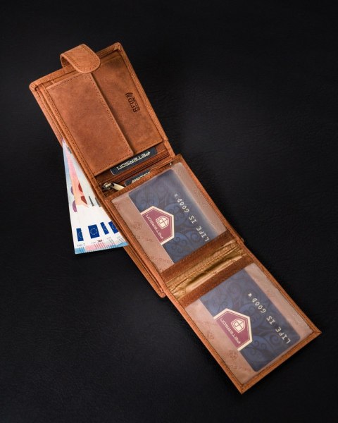 Poziomy portfel męski ze skóry naturalnej, system RFID Protect - Peterson