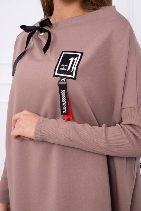 Bluza oversize z asymetrycznymi bokami mocca Bluza oversize z asymetrycznymi bokami mocca