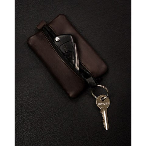 Ciemno brązowe etui na klucze zamykane suwakiem