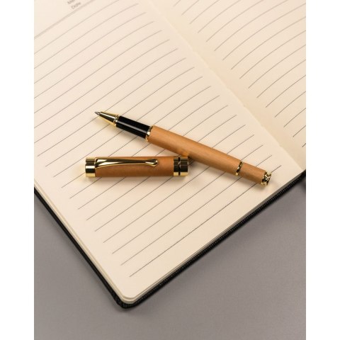 Zestaw prezentowy: czarny, elegancki notes A5 w linie i długopis z czarnym wkładem - Peterson