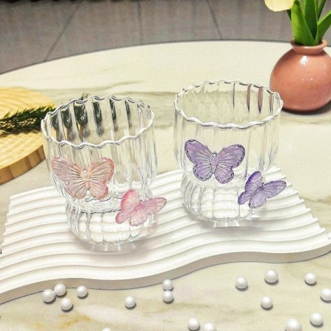 zklanka ryflowana 260 ml z falowanymi ściankami i dwoma fioletowymi motylkami 3D – model SZK162
