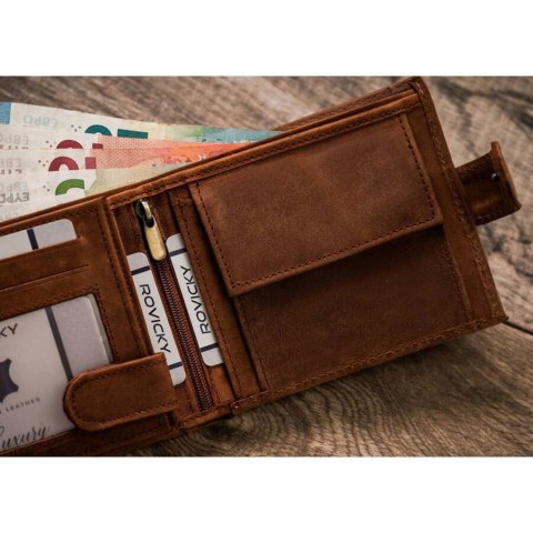 Wnętrze skórzanego portfela Rovicky – wiele przegródek na karty, dokumenty, banknoty i bilon