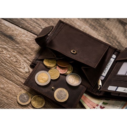 Wnętrze skórzanego portfela Rovicky – przegrody na karty, dokumenty, bilon i banknoty