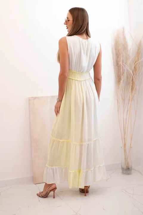 Modelka w sukience maxi z wiskozy w kolorze kiwi z cekinami – stylizacja boho na lato Modelka w sukience maxi z wiskozy w kolorze kiwi z cekinami – stylizacja boho na lato