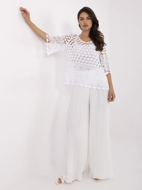 Biała ażurowa bluzka boho 2w1 z rękawem 3/4 – Stylowy Wieszak Biała ażurowa bluzka boho 2w1 z rękawem 3/4 – Stylowy Wieszak
