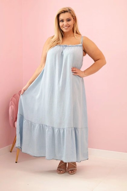 Sukienka damska Plus Size na ramiączkach z falbaną jasno jeansowa