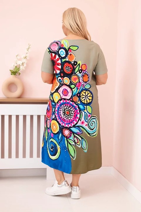 Sukienka damska Plus Size z wiskozy z kolorowym nadrukiem khaki Sukienka damska Plus Size z wiskozy z kolorowym nadrukiem khaki