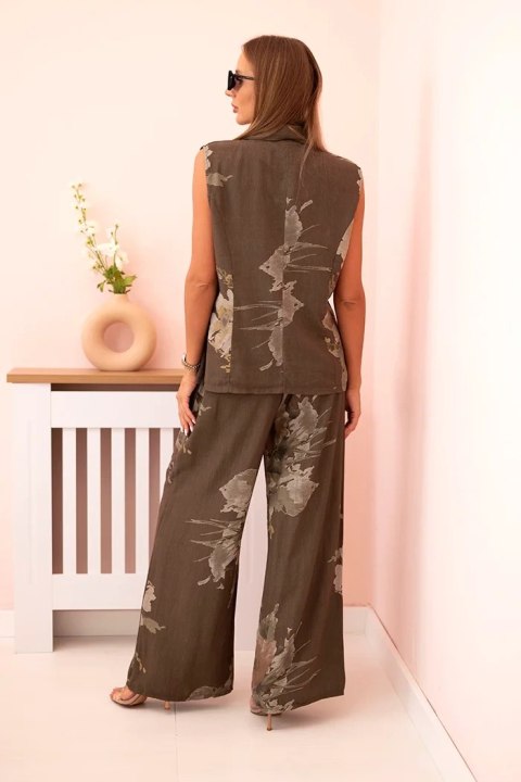 Brązowy komplet damski z wiskozy w kwiaty – elegancka kamizelka i szerokie spodnie | Stylowy Wieszak