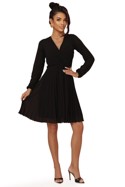 313-17 ISABELLE Polska plisowana sukienka z długim rękawem i dekoltem - CZARNA - XS