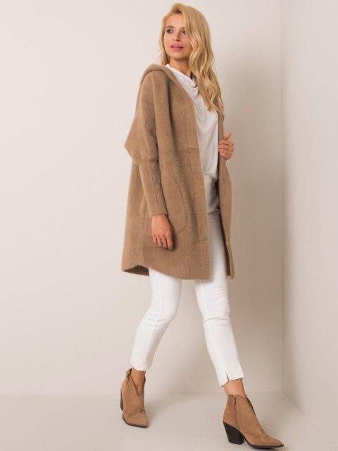 Płaszcz MBM-PL-1518.95P ciemny bezowy Płaszcz MBM-PL-1518.95P ciemny bezowy
