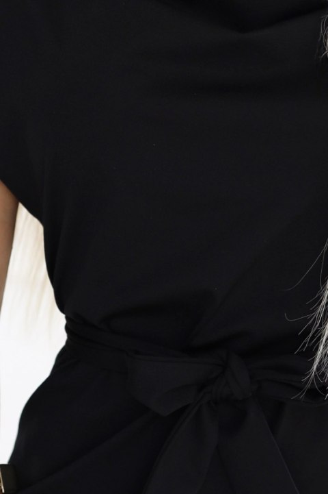 240-8 ROXI sukienka z asymetryczną spódnicą i paskiem - CZARNA - L