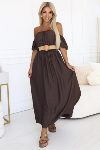 614-1 Sukienka maxi w stylu boho z odkrytymi ramionami i paskiem - CZEKOLADOWA - UNI