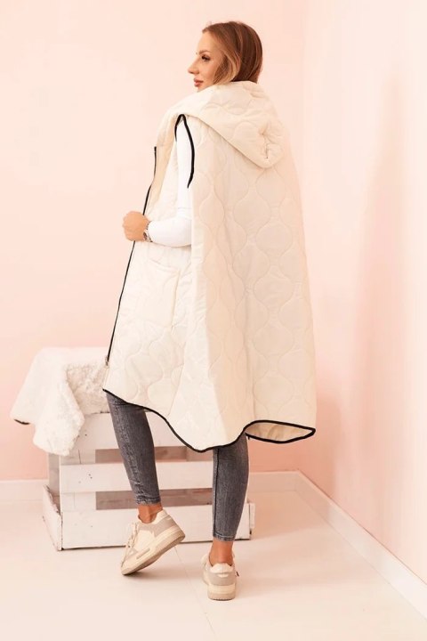 Kamizelka damska pikowana Plus Size z kapturem zapinana na zamek jasno beżowa Kamizelka damska pikowana Plus Size z kapturem zapinana na zamek jasno beżowa